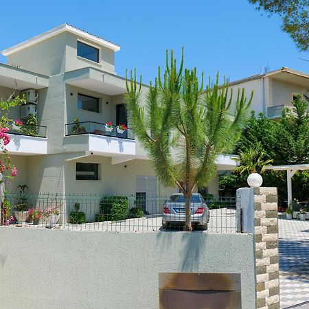 Hotel Celaj Vlorë Esterno foto