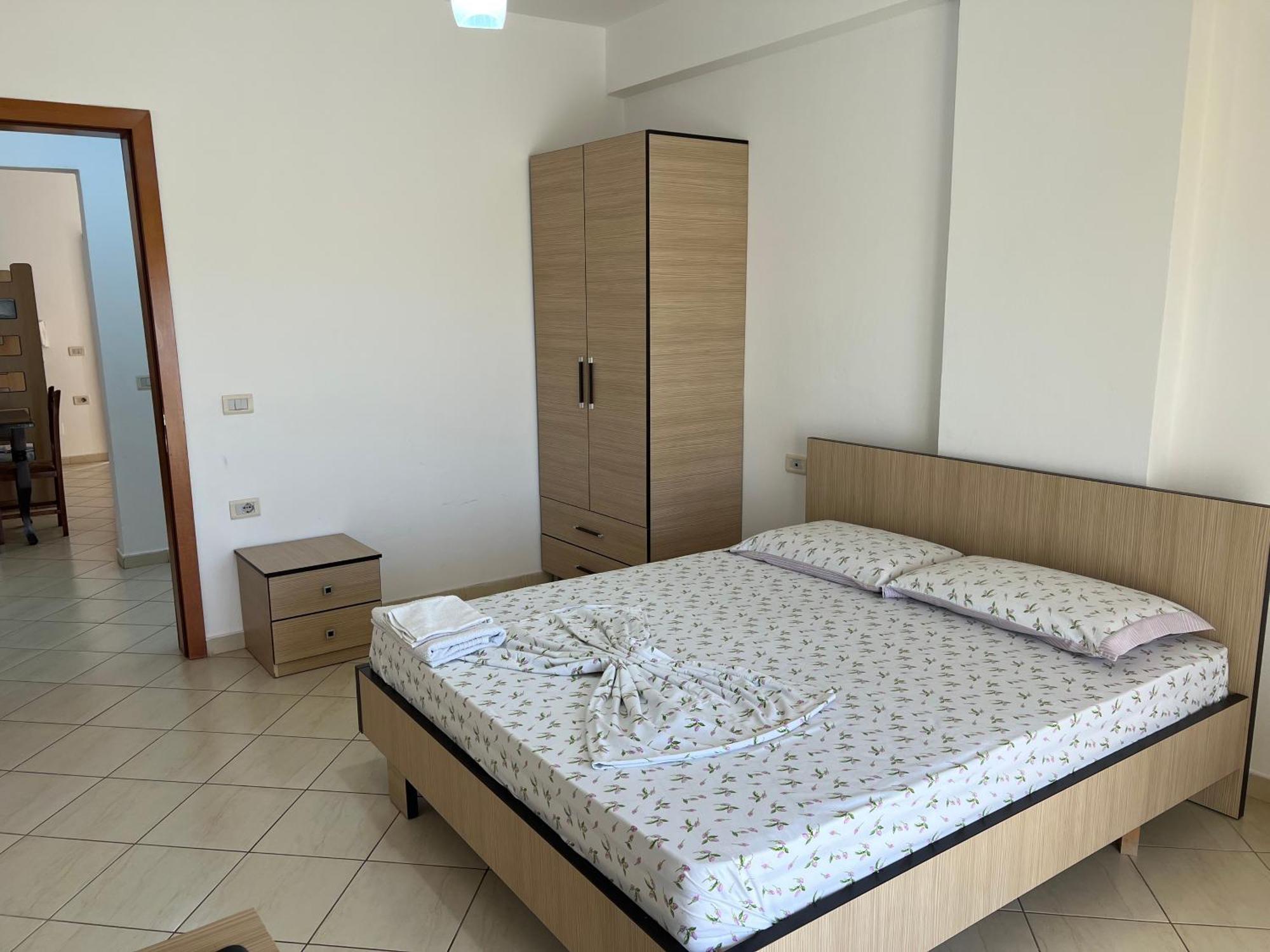 Hotel Celaj Vlorë Esterno foto
