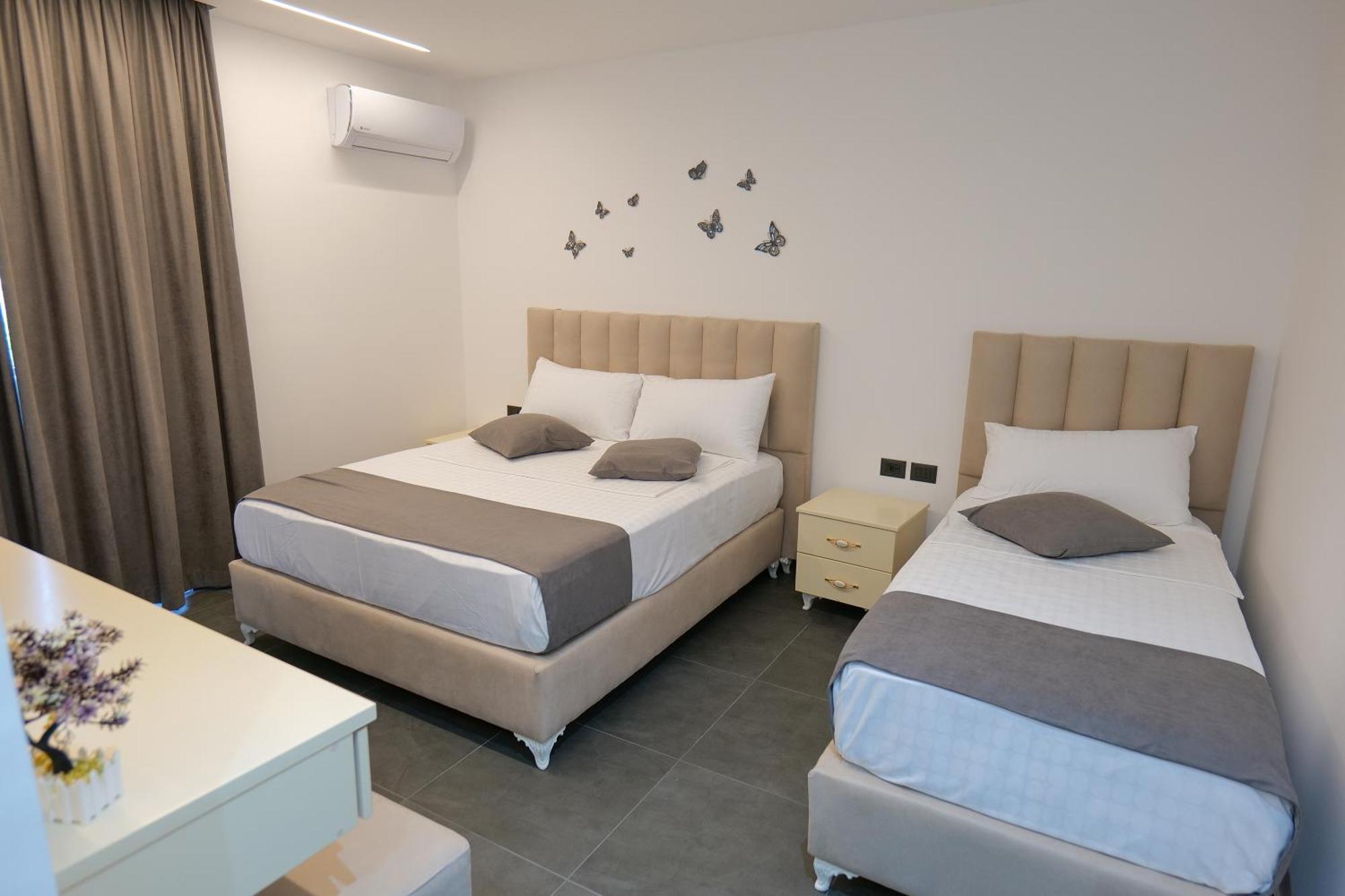 Hotel Celaj Vlorë Esterno foto