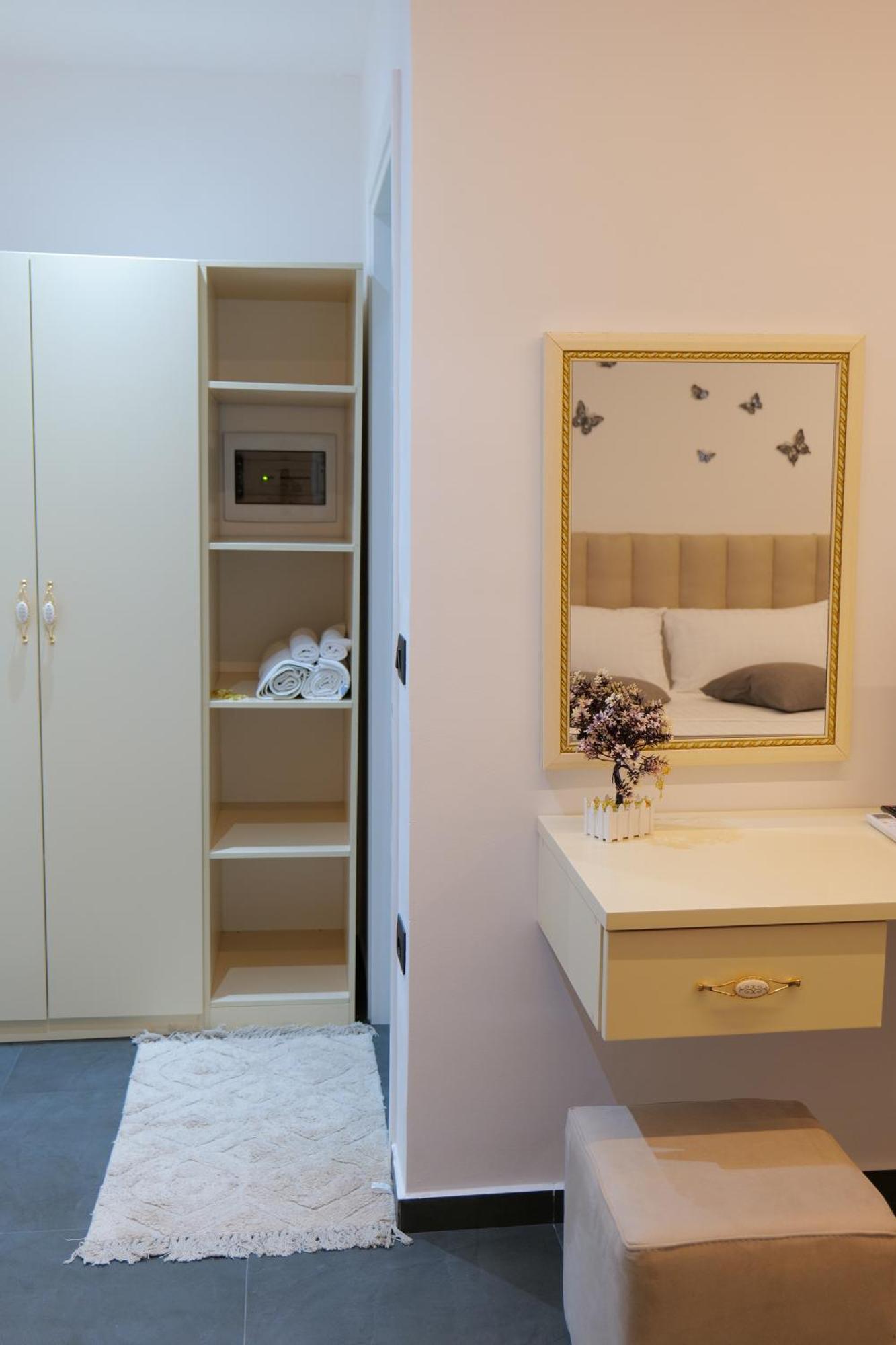 Hotel Celaj Vlorë Esterno foto