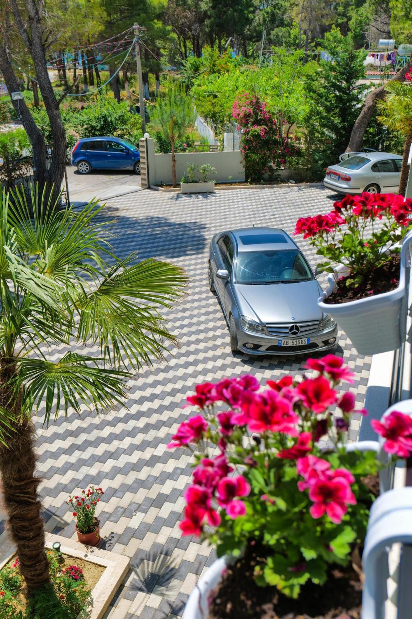 Hotel Celaj Vlorë Esterno foto