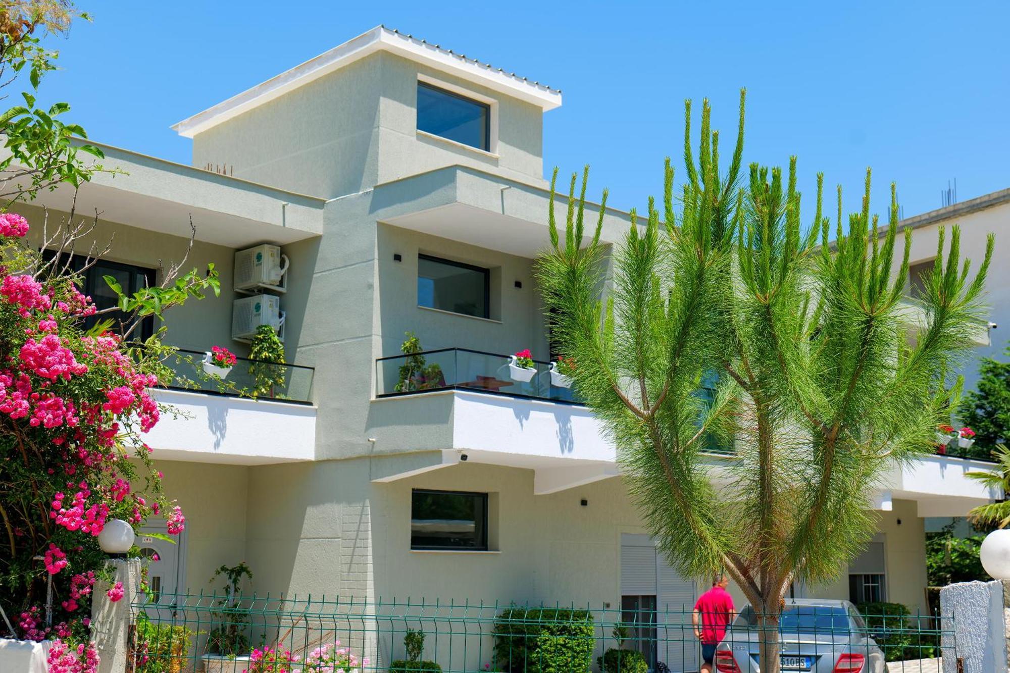 Hotel Celaj Vlorë Esterno foto