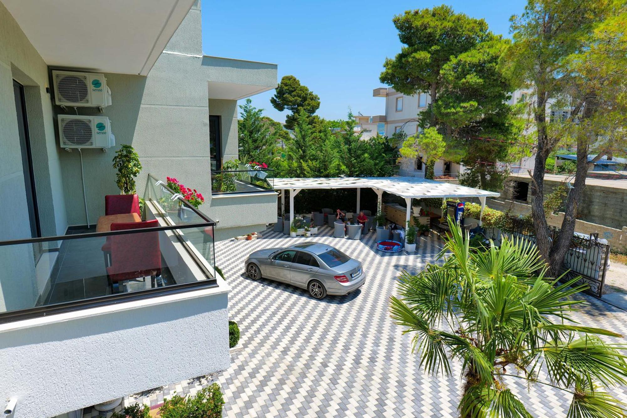 Hotel Celaj Vlorë Esterno foto