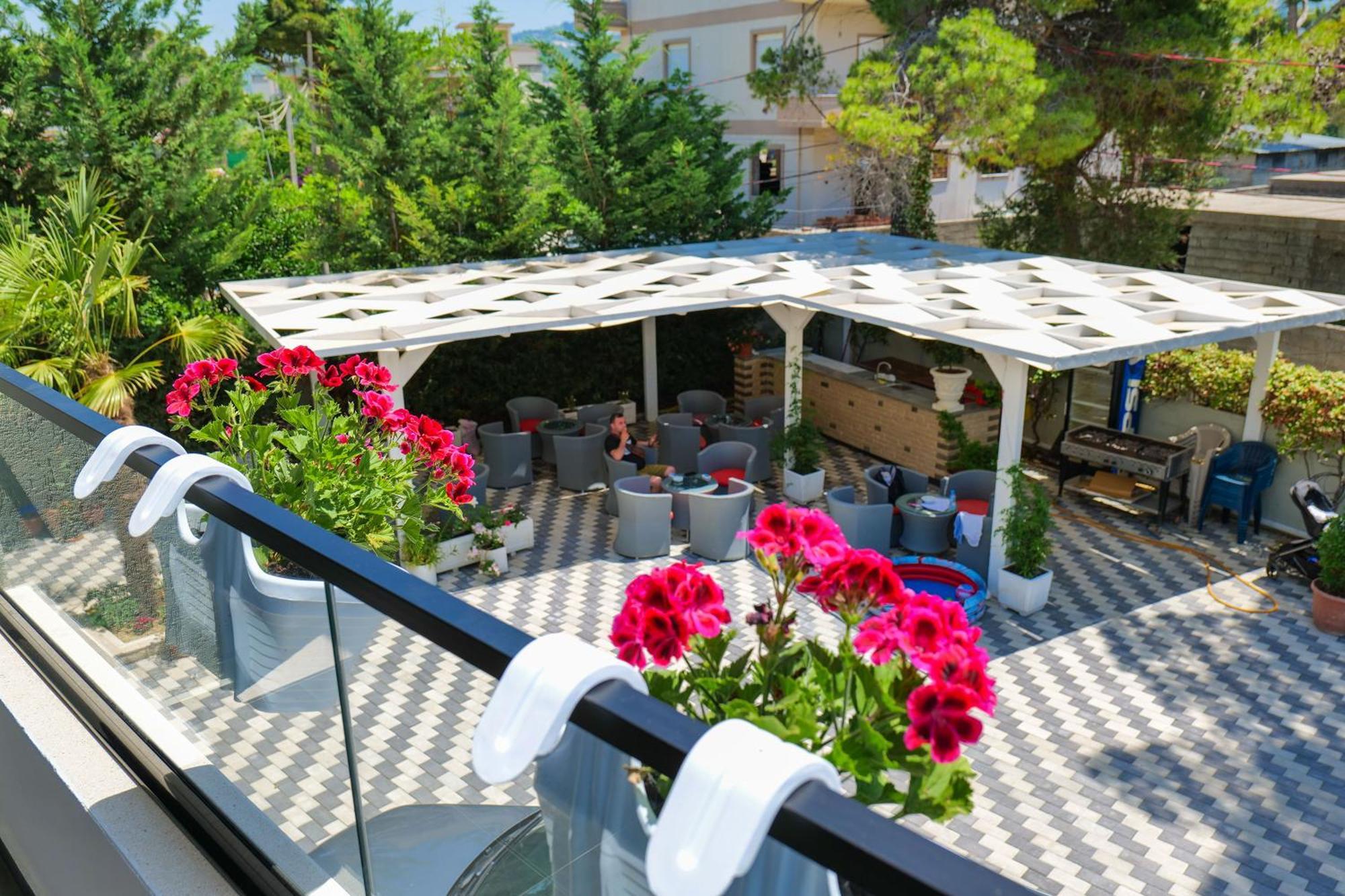 Hotel Celaj Vlorë Esterno foto